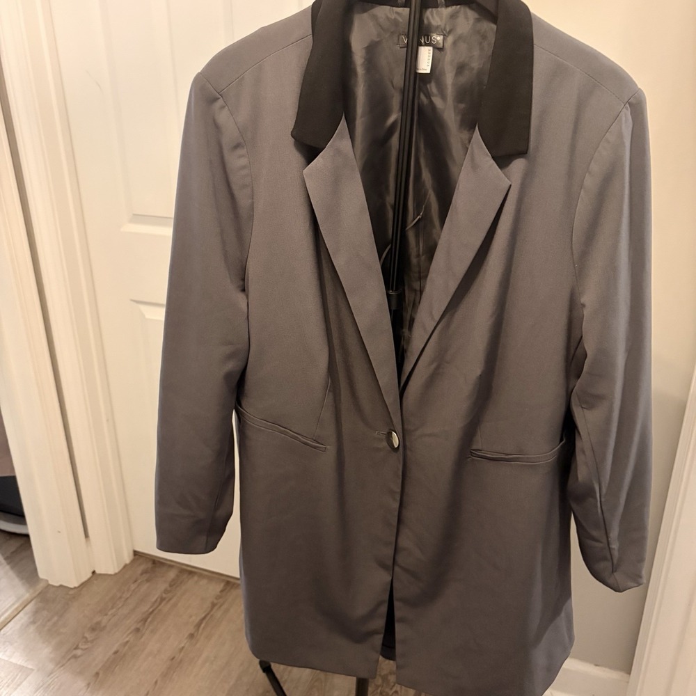 Venus Grey & Black‎ One-Button Long Ruffle Back High-Low Blazer Work Evening 24